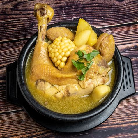  Sancocho de Gallina - A Hearty Colombian Soup Bursting with Flavor and Comforting Aroma!